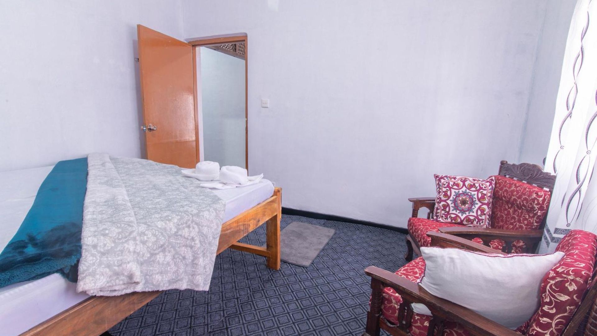 Kenton Guest house *