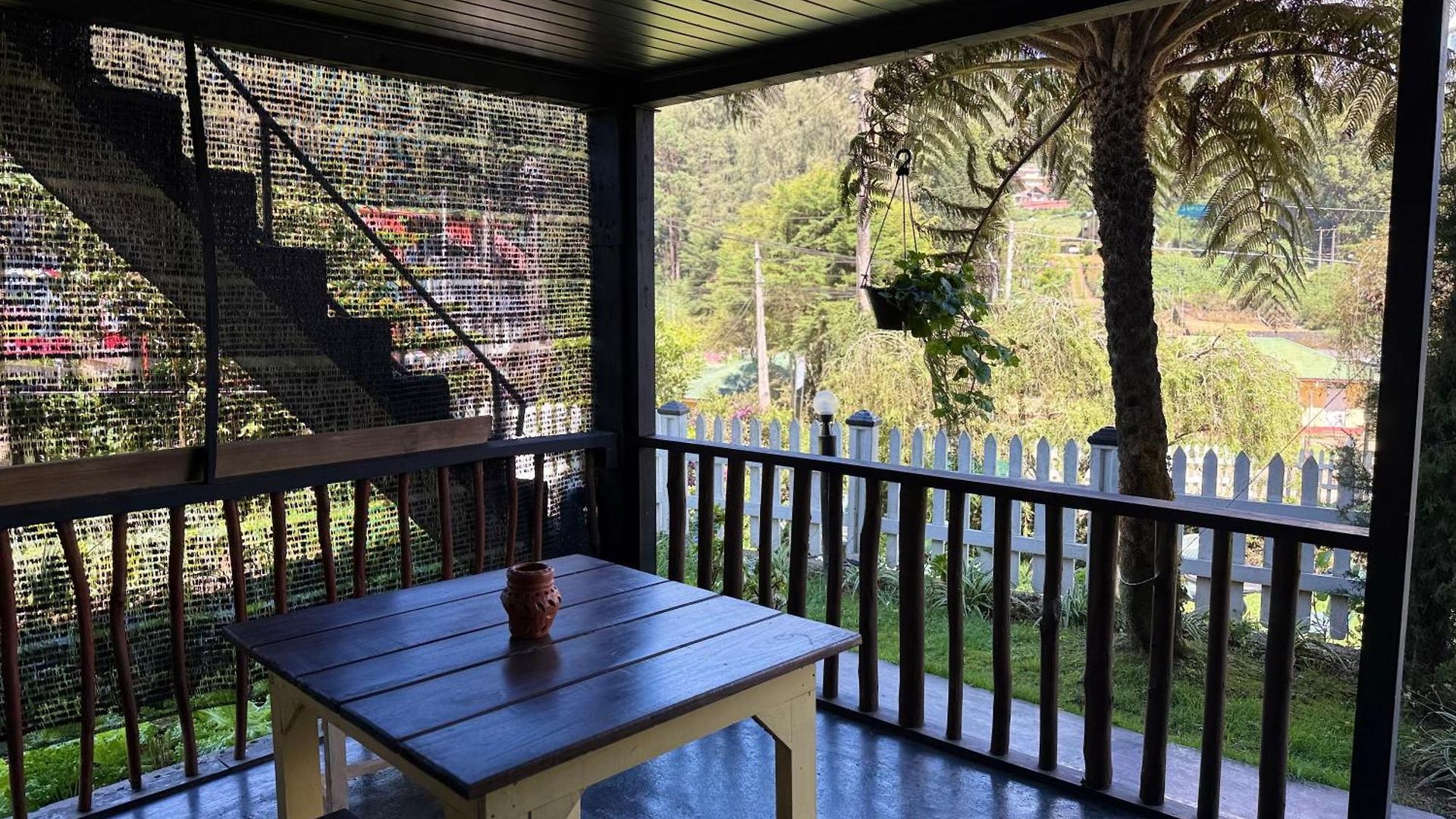 Crab And Hotel Nuwara Eliya