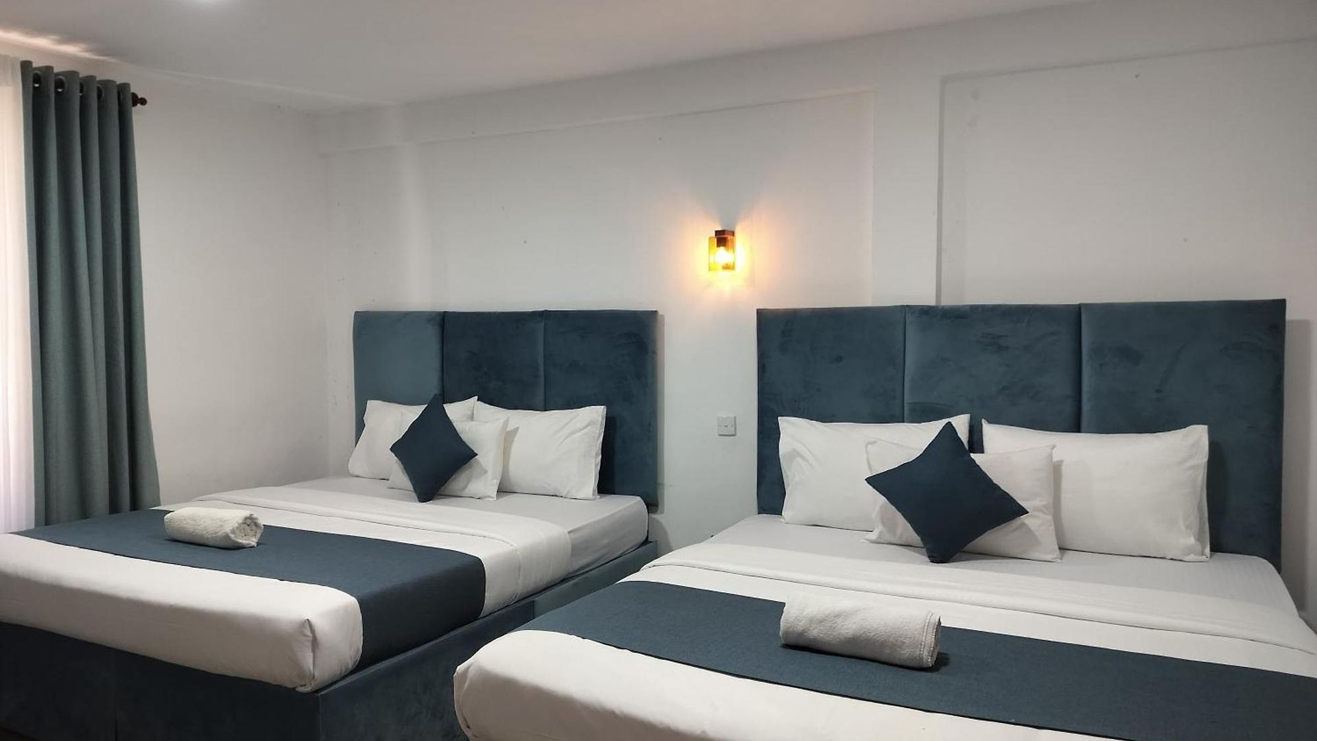 Ru & Hotel *