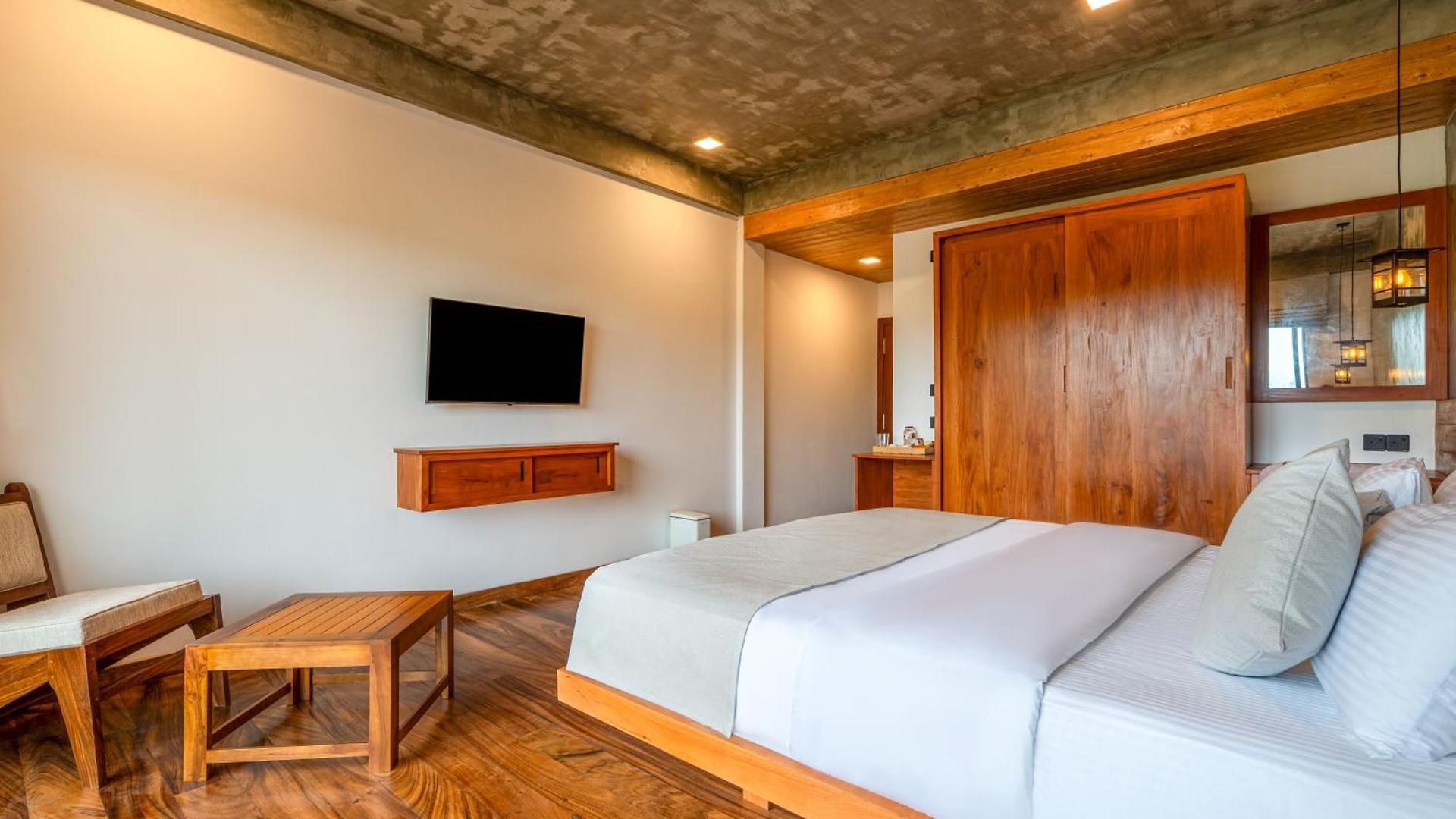 Southern Seven Hotel