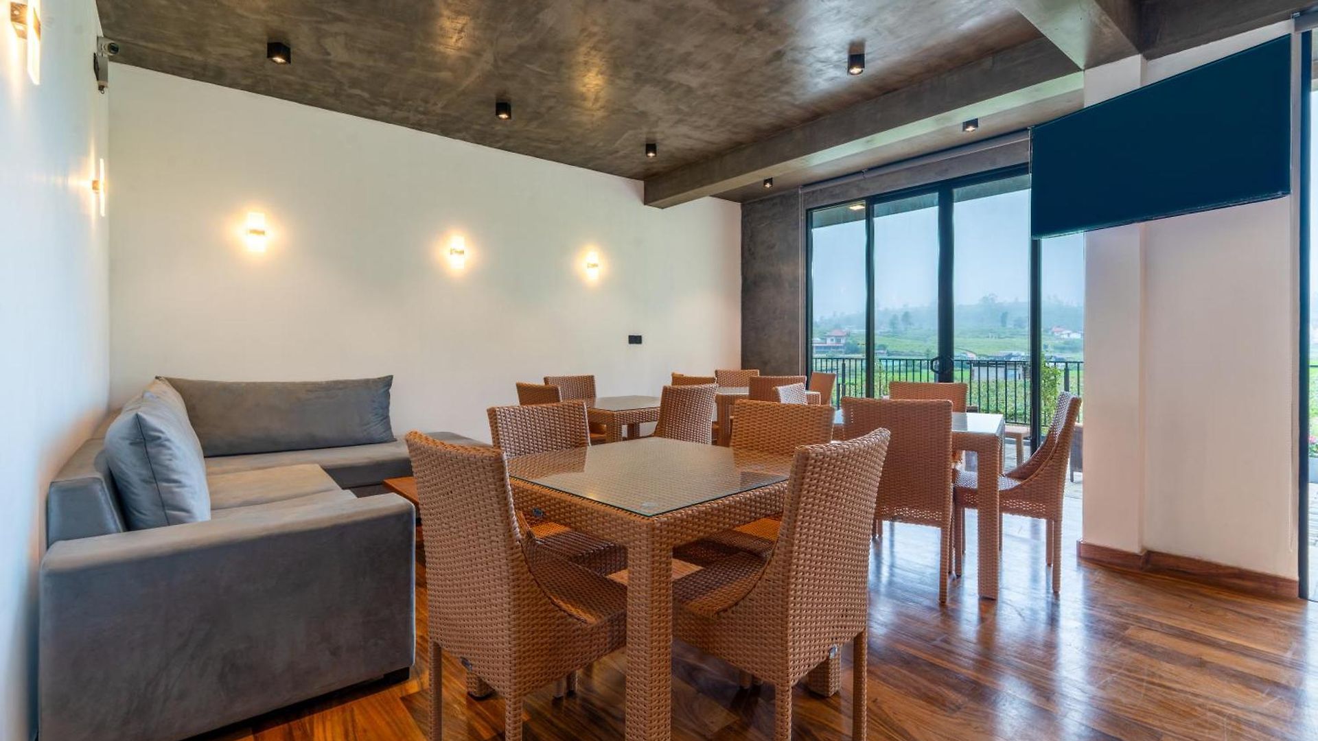 Southern Seven Hotel 3*
