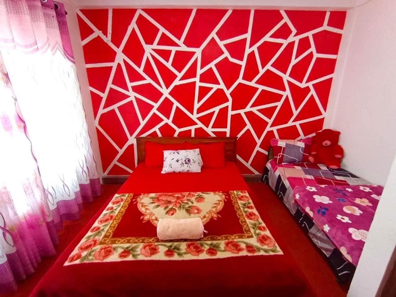 Guest house Highland Hills