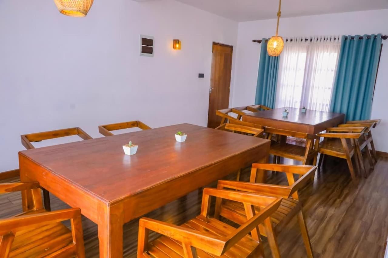 Ru & *