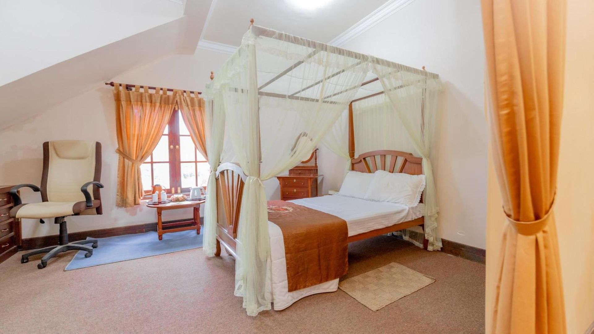 Ard Lui Hotel