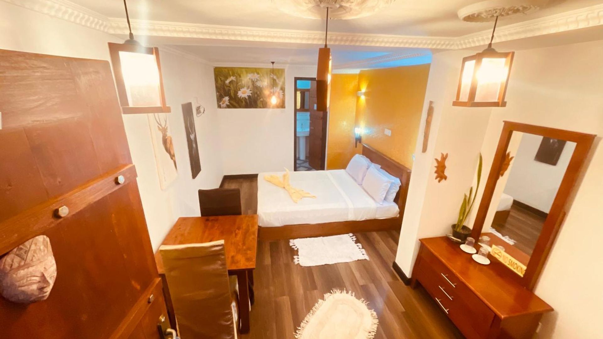 Redwood Bed & Breakfast