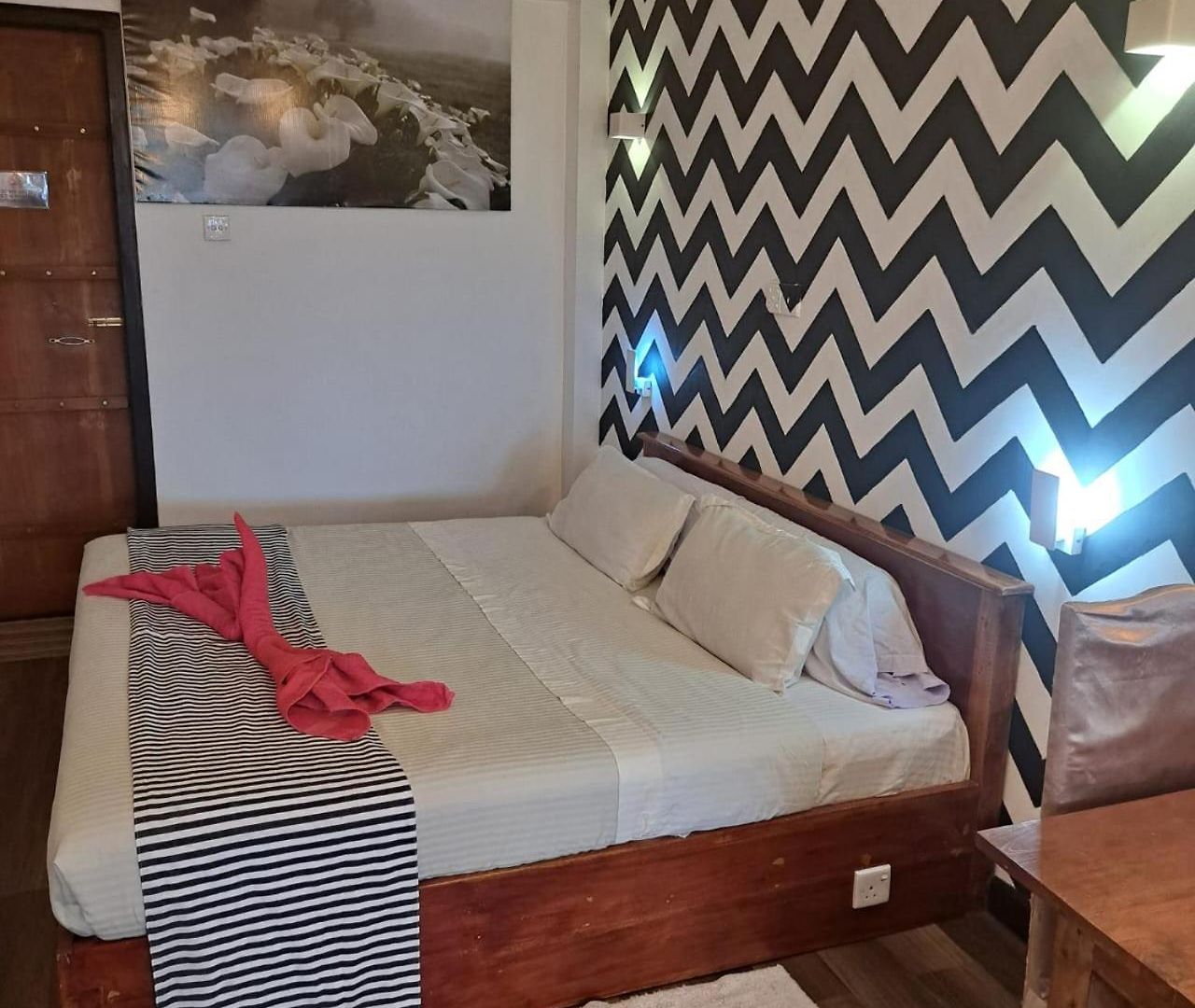 Redwood Bed & Breakfast *