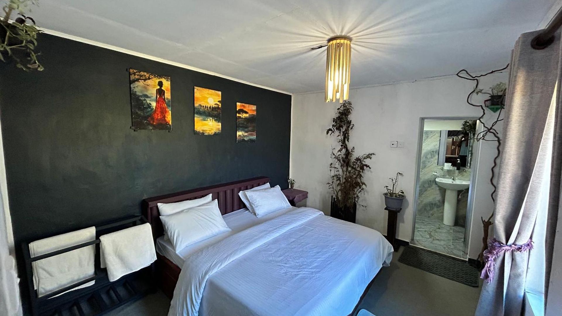Hidden Treasure Bed & Breakfast 3*