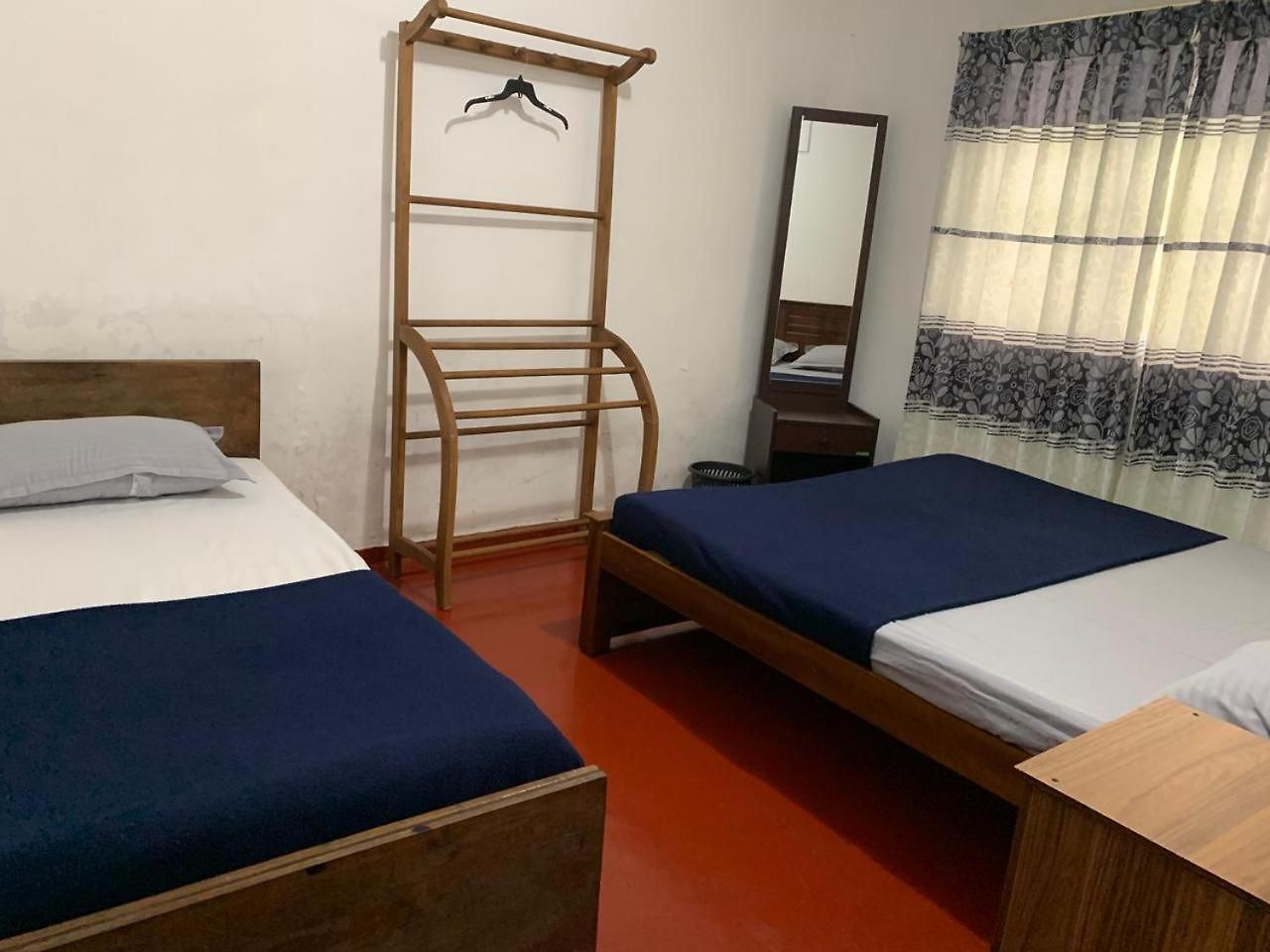 Misty High Hostel *