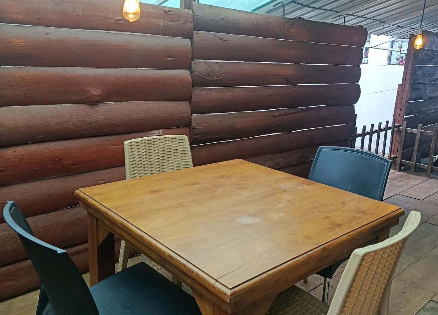 Leoz Udeni * Nuwara Eliya