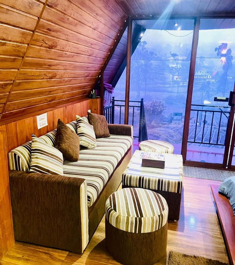 Brown - * Nuwara Eliya