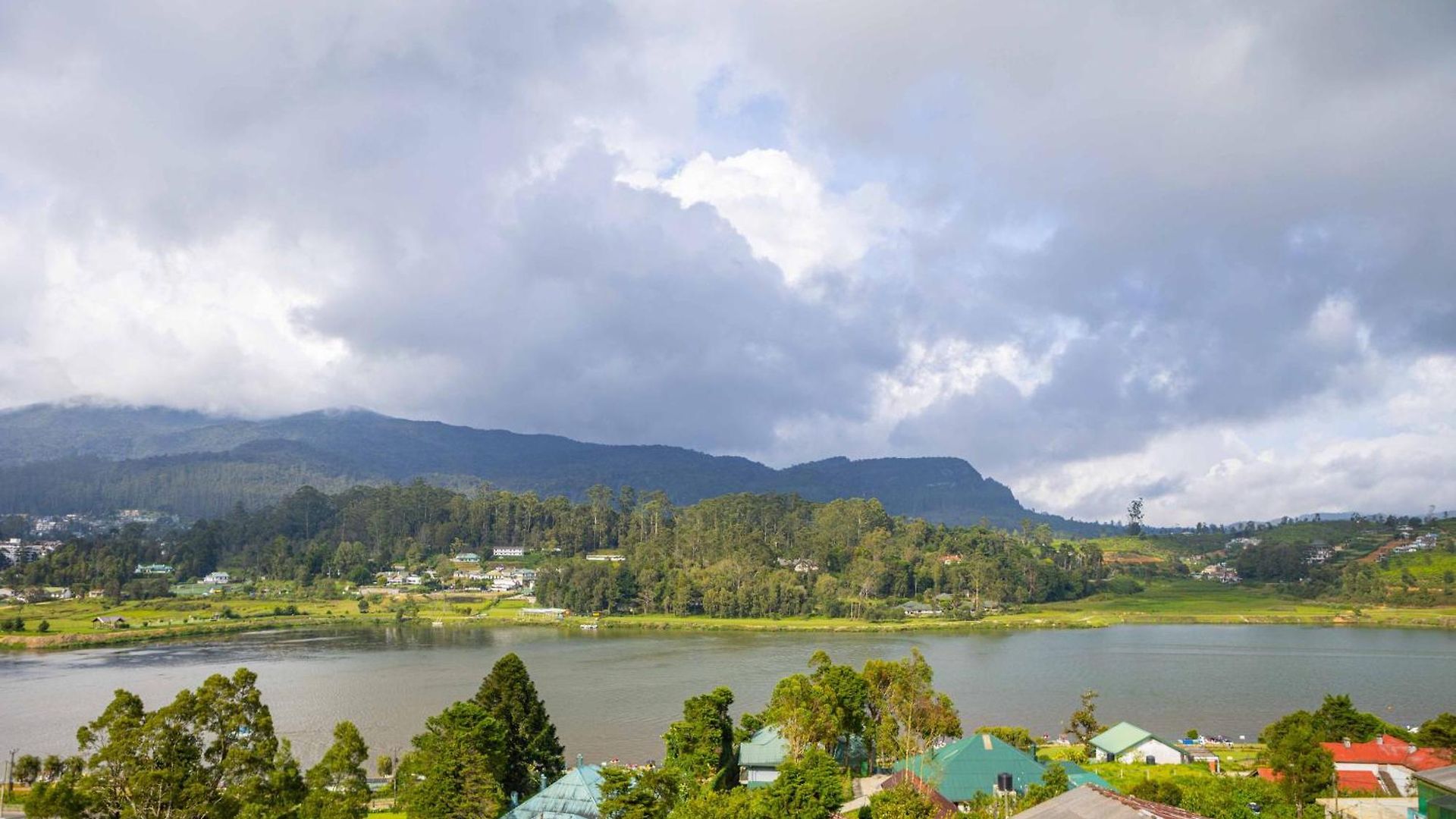Galaxy * Nuwara Eliya
