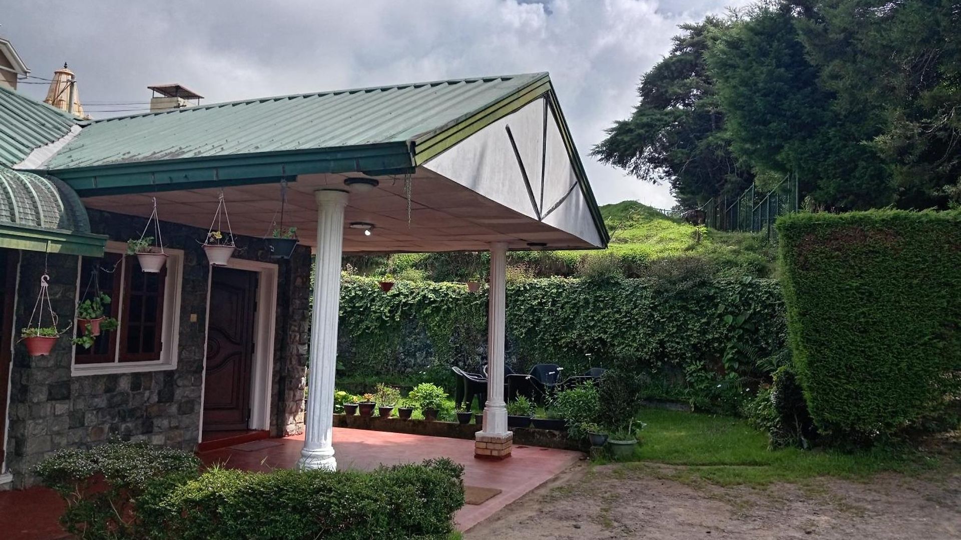 Lady Maccllum's Stone Nuwareliya Sri Lanka Hostel