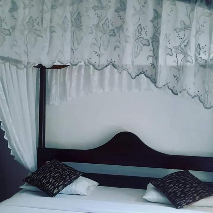 Lady Maccllum's Stone Nuwareliya Sri Lanka Hostel