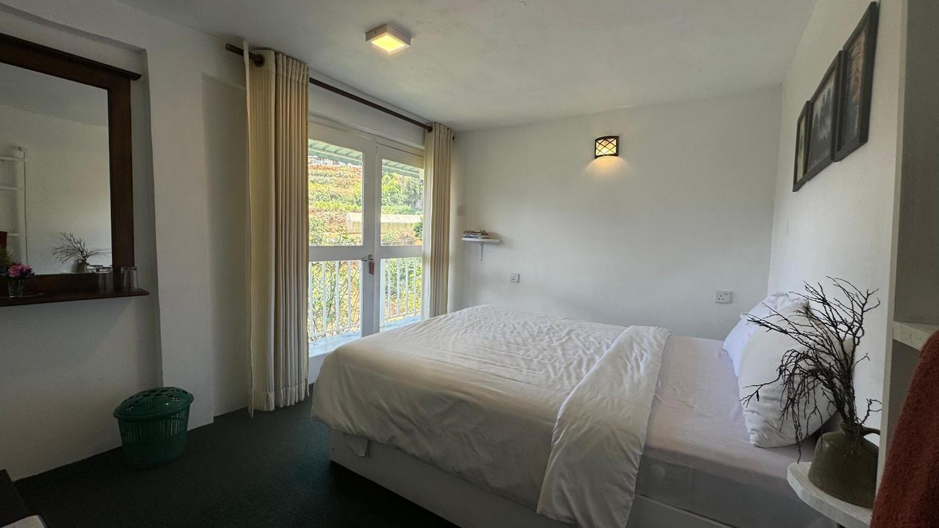 The Nuwaraeliya * Nuwara Eliya