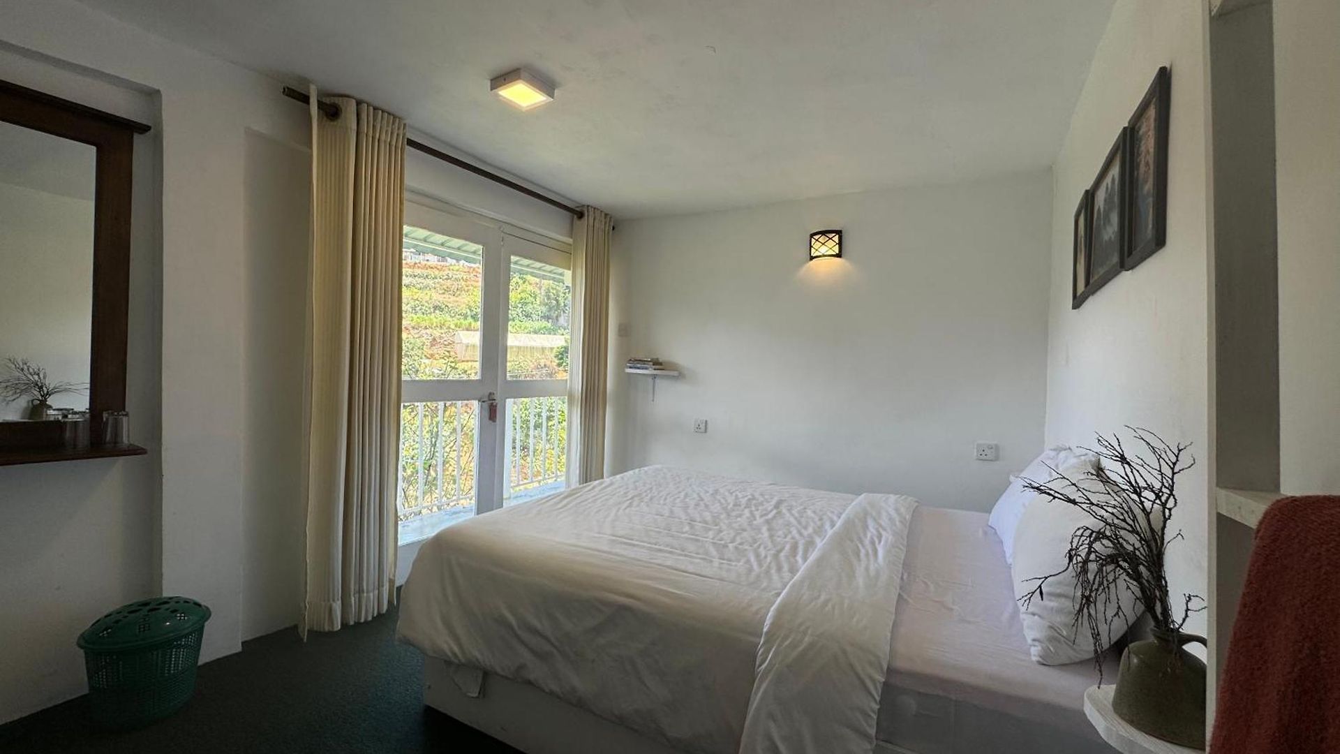 The Nuwaraeliya * Nuwara Eliya