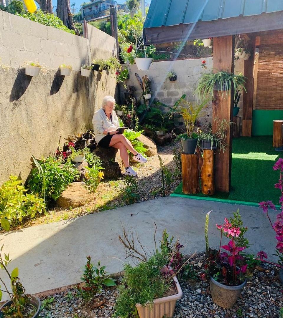 20/20 Wood Homestay