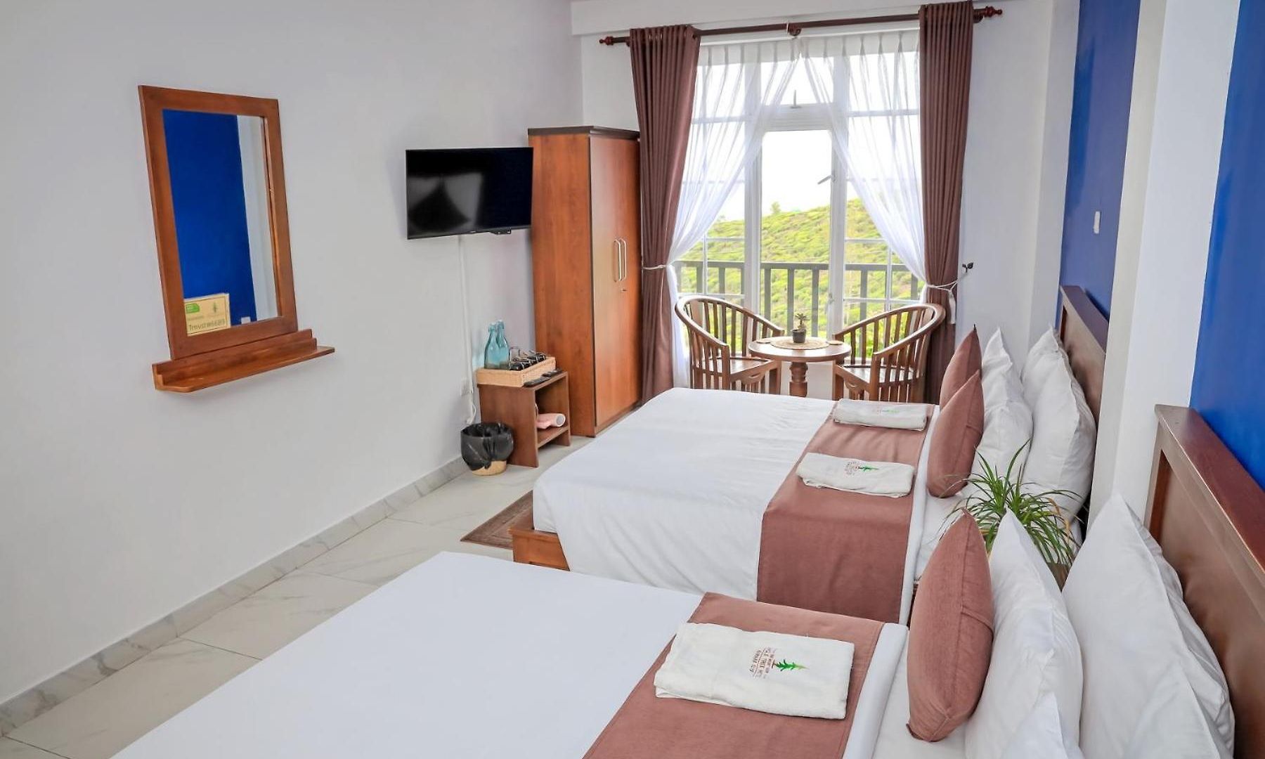 The Mount View Single Tree Hotel
