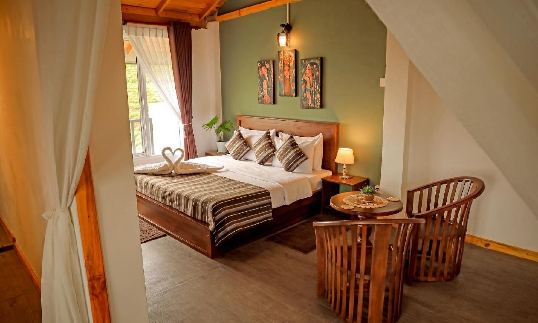 The Mount View Single Tree Hotel *