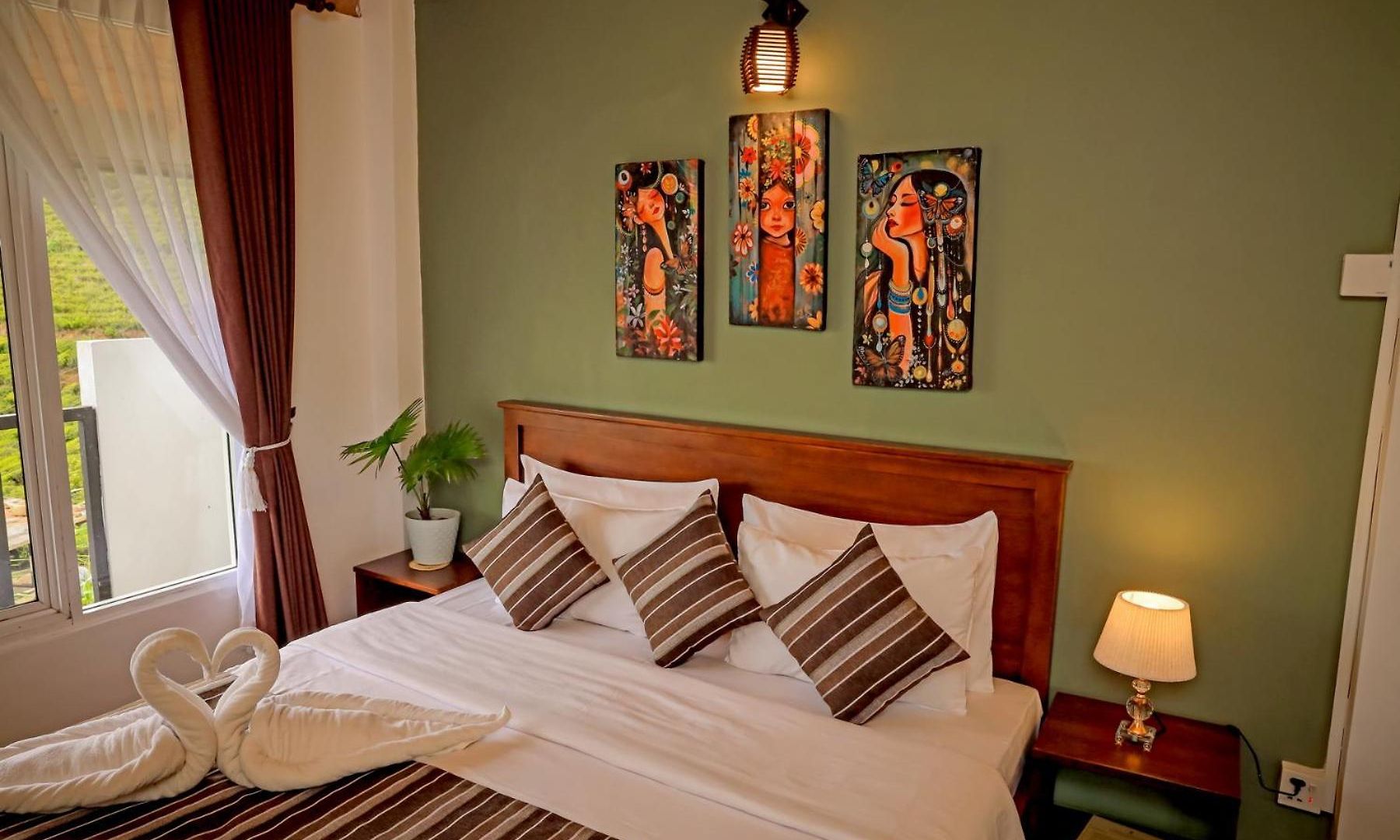 The Mount View Single Tree Hotel *