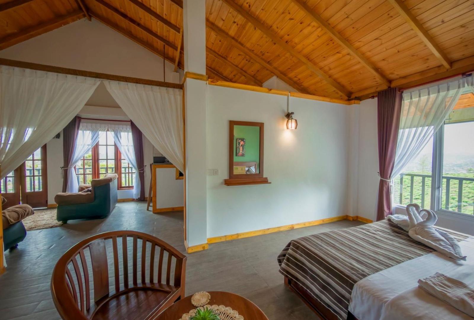 The Mount View Single Tree Hotel *