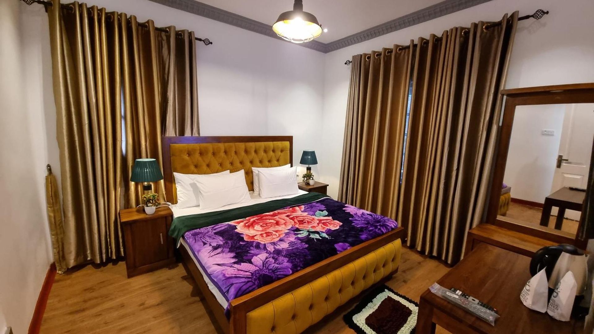 Astoria Hotel 3*