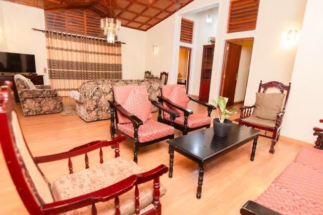 Anaya * Nuwara Eliya