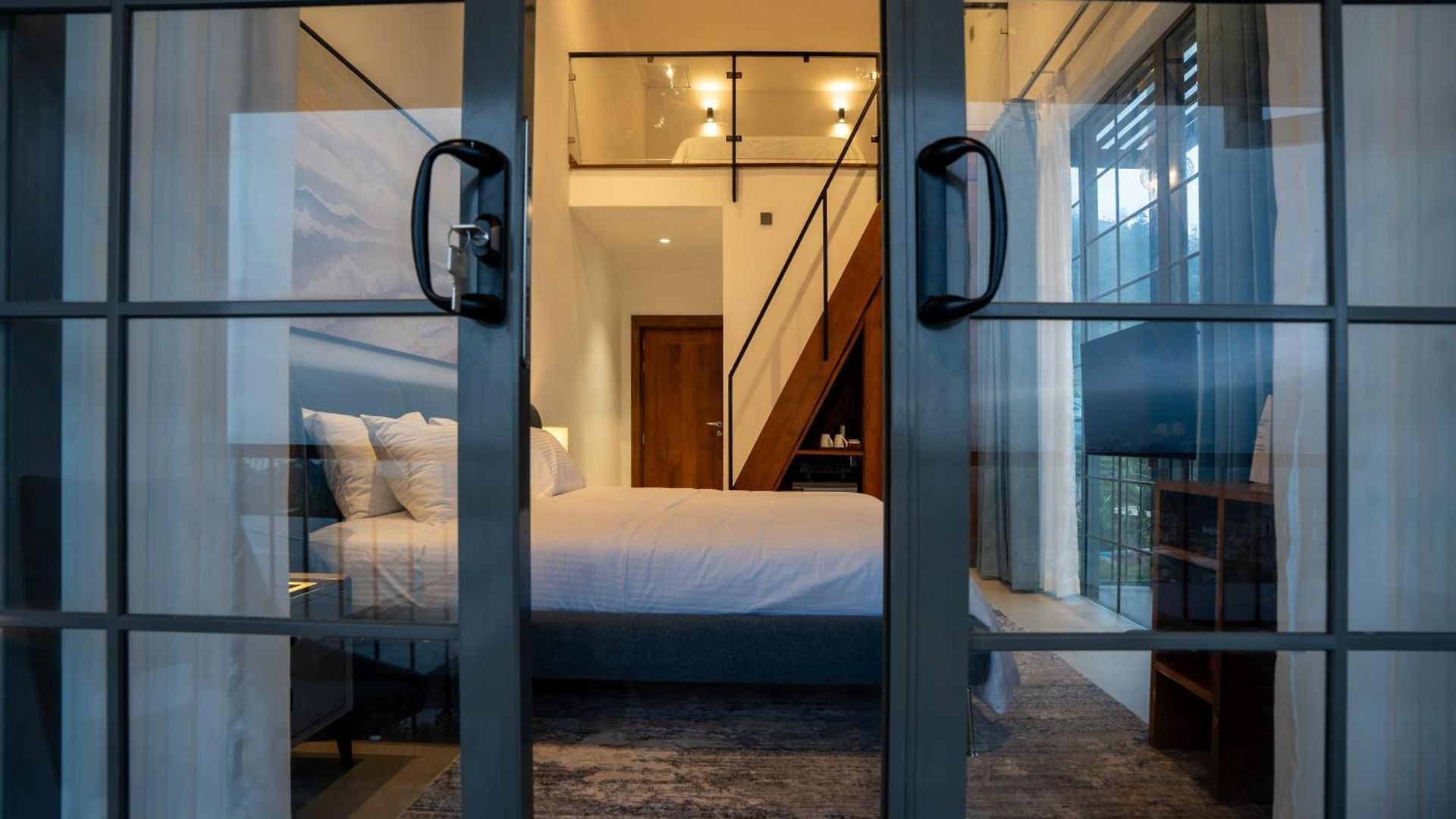 Hotel Opulent