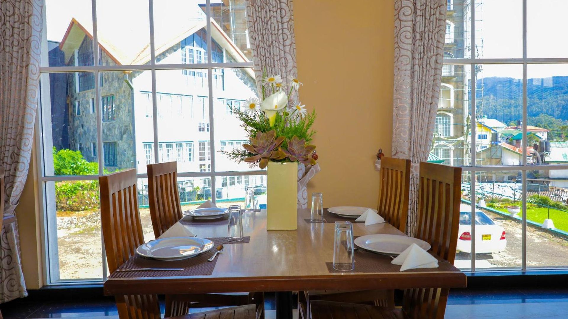 Grosvenor Hotel Nuwara Eliya