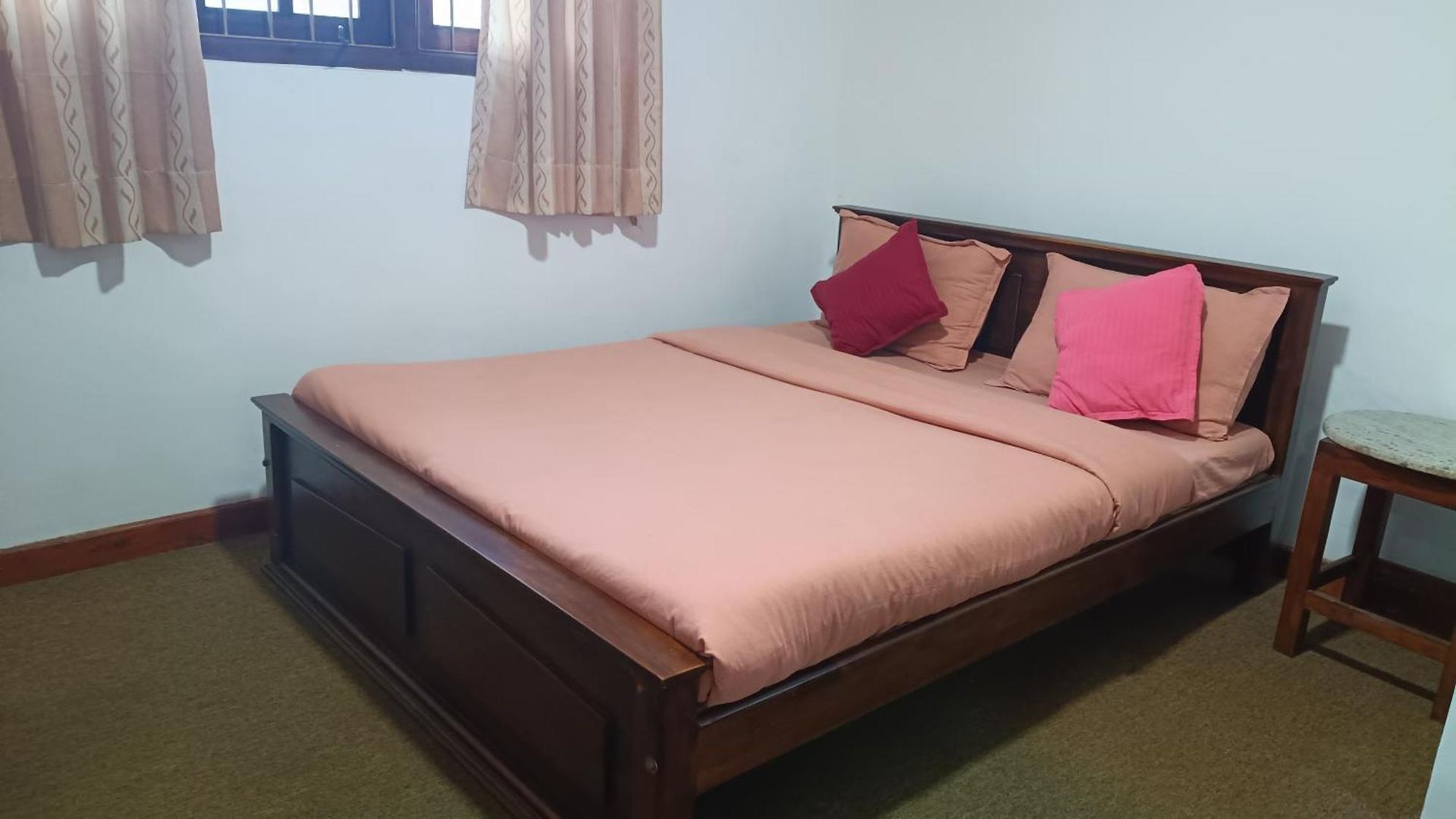 Three Seven * Nuwara Eliya
