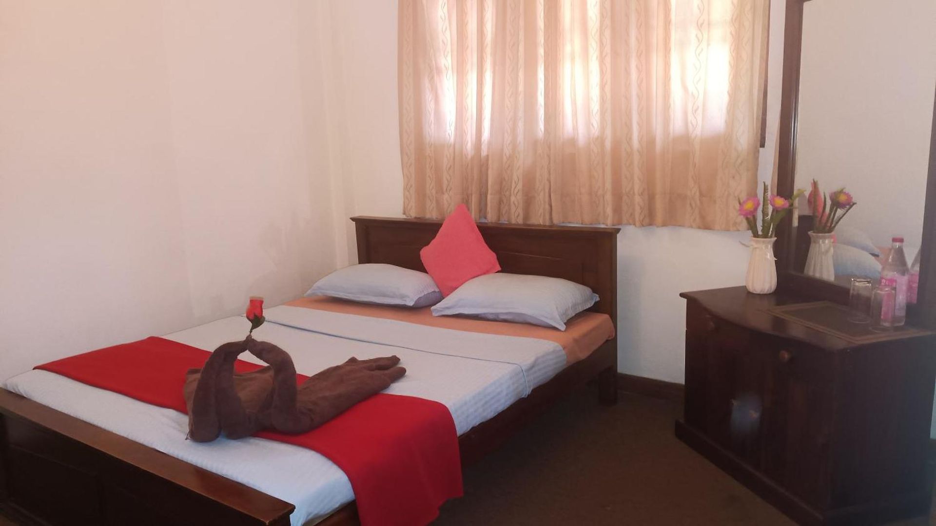 Three Seven Hotel *