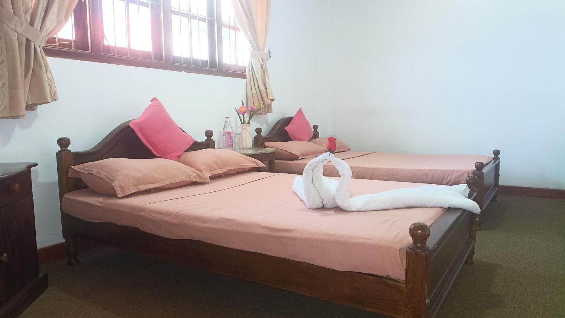 Hotel Three Seven Nuwara Eliya