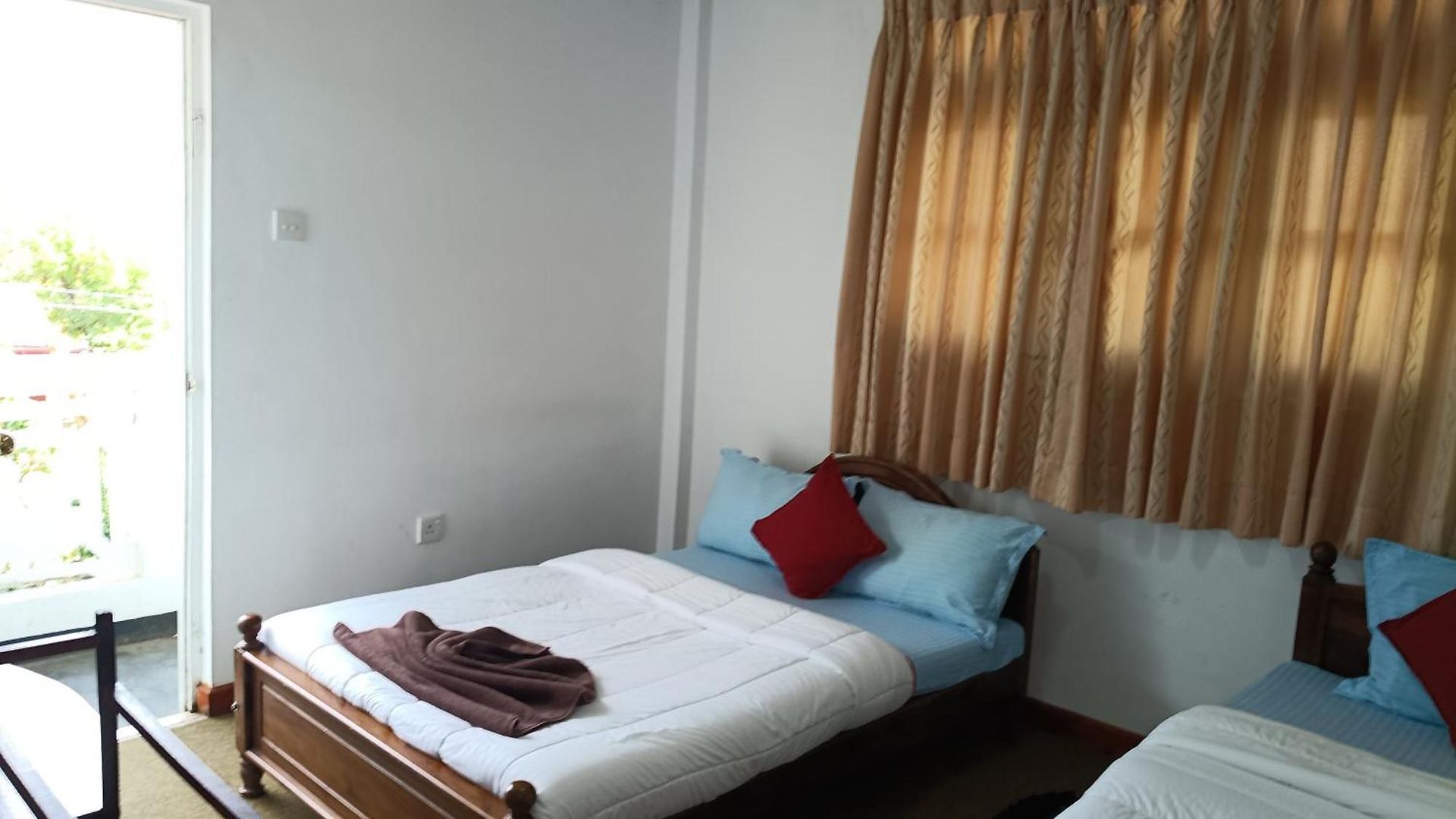 Three Seven Hotel Nuwara Eliya