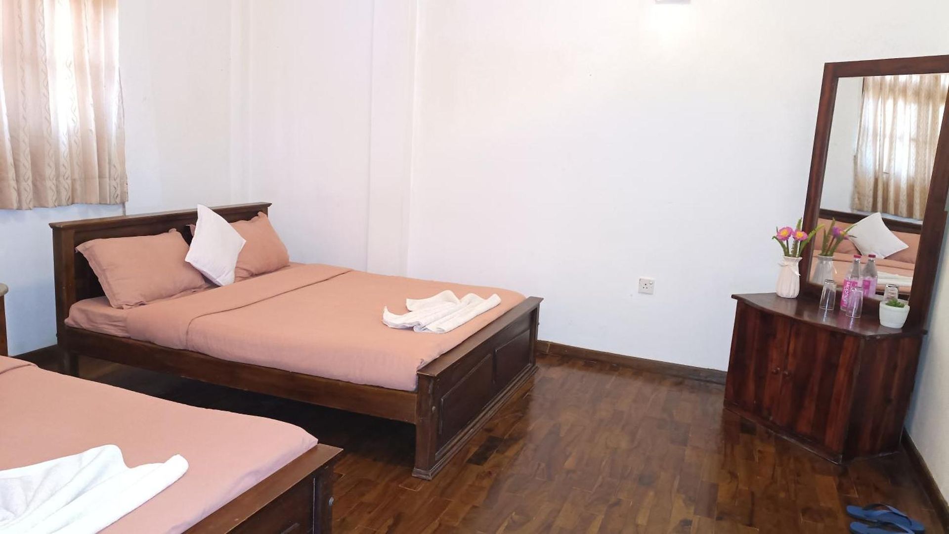 Hotel Three Seven Nuwara Eliya