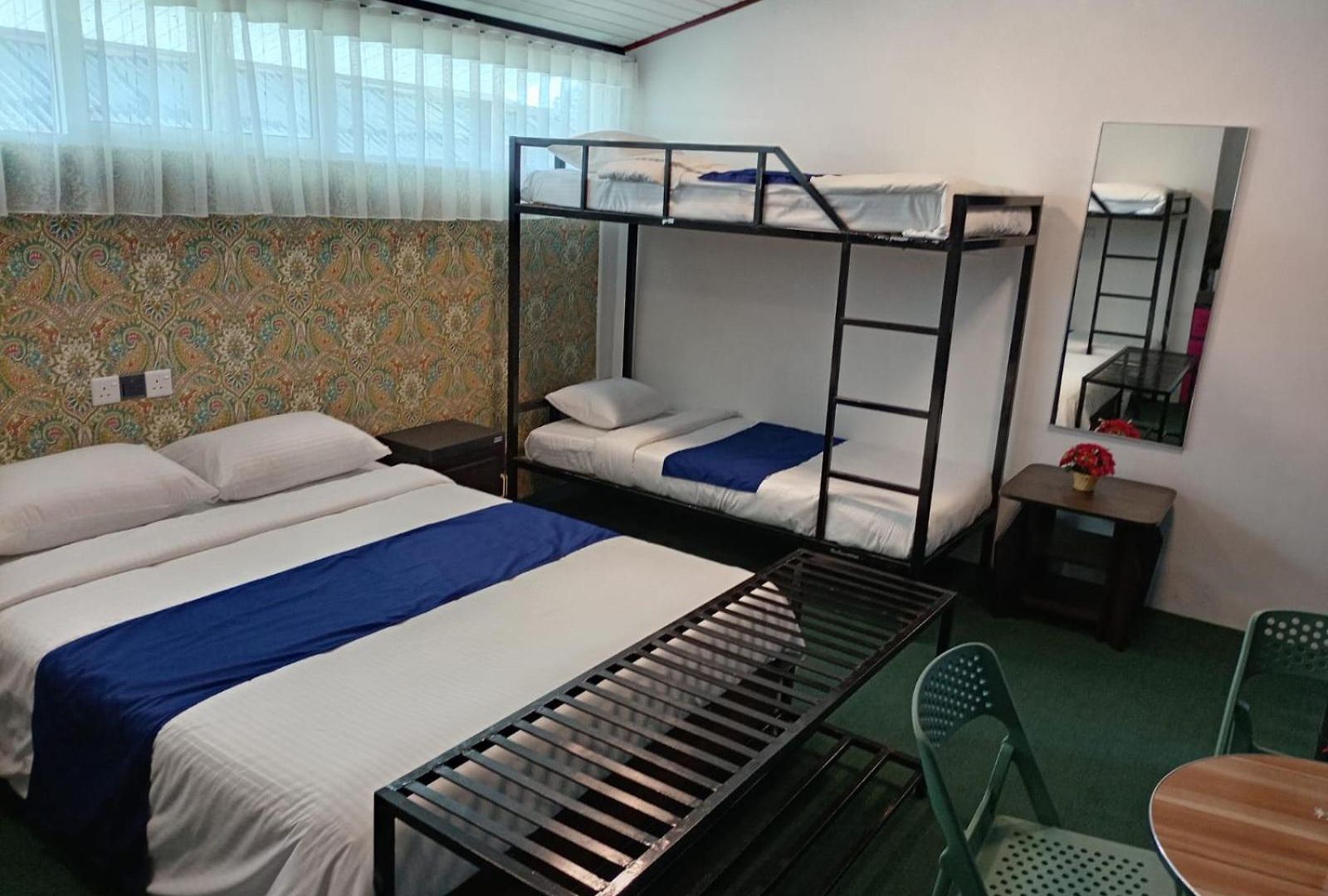 Hostel Carlton