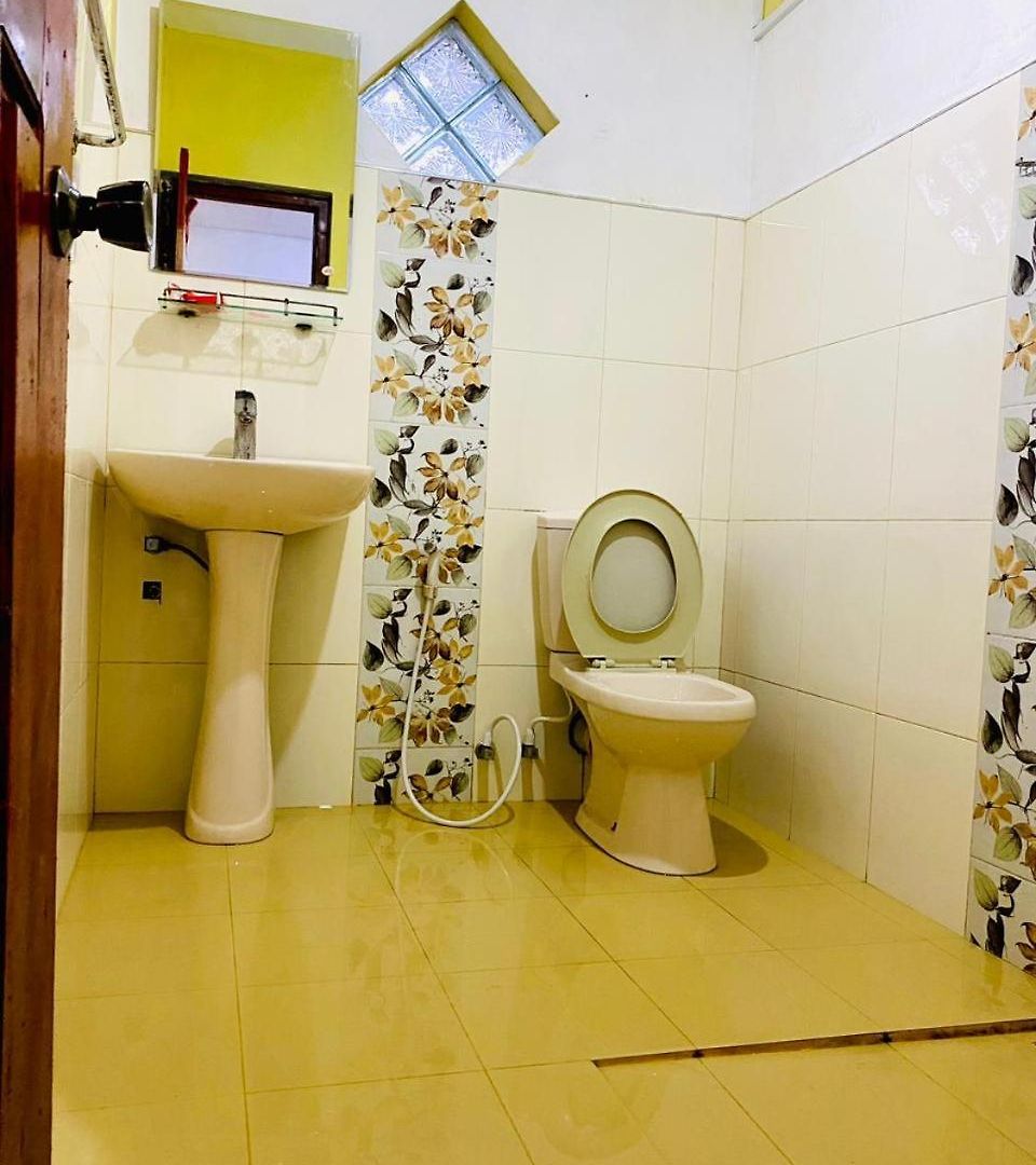 Siloneeds Homes Guest house *