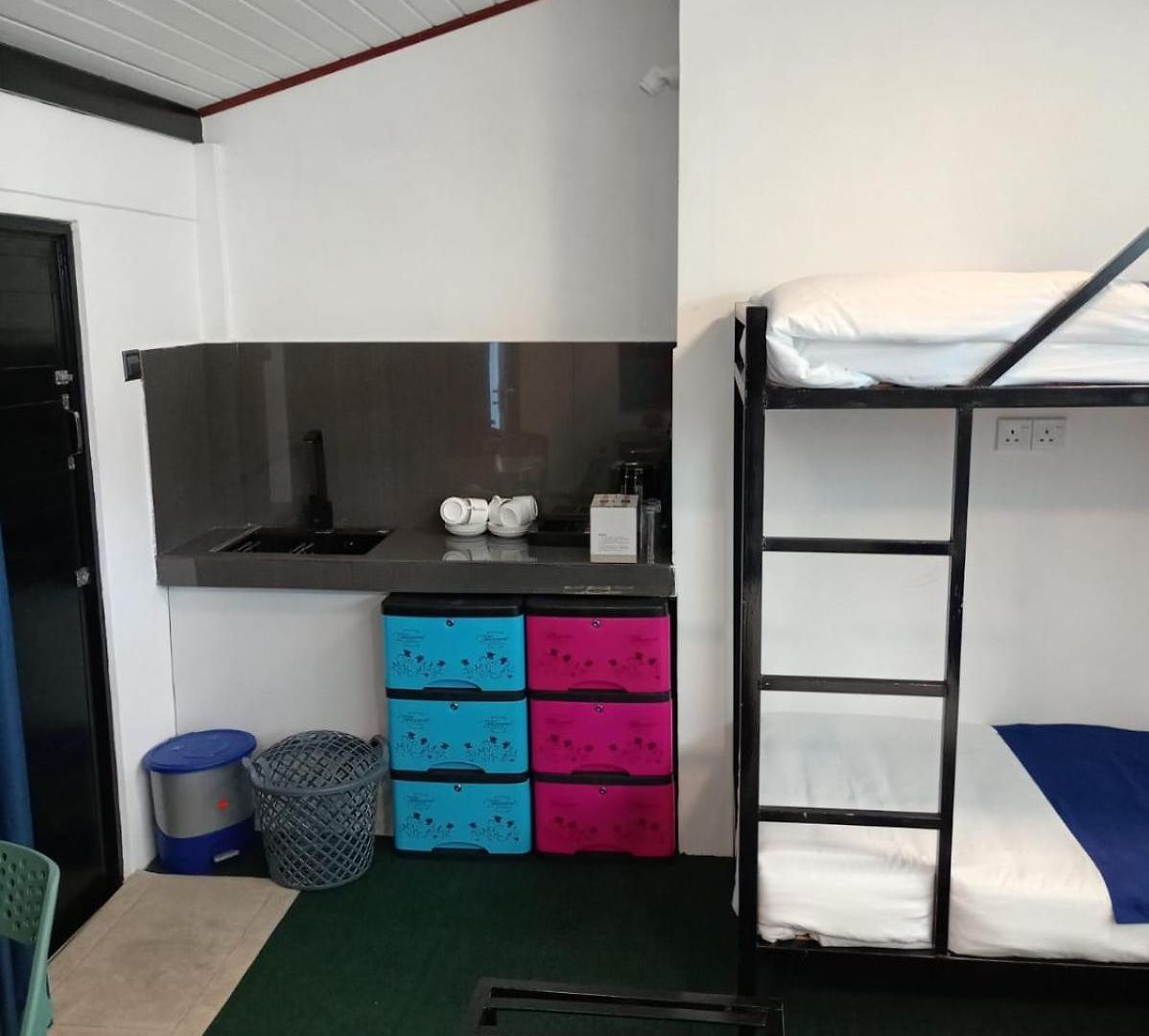 Hostel Carlton