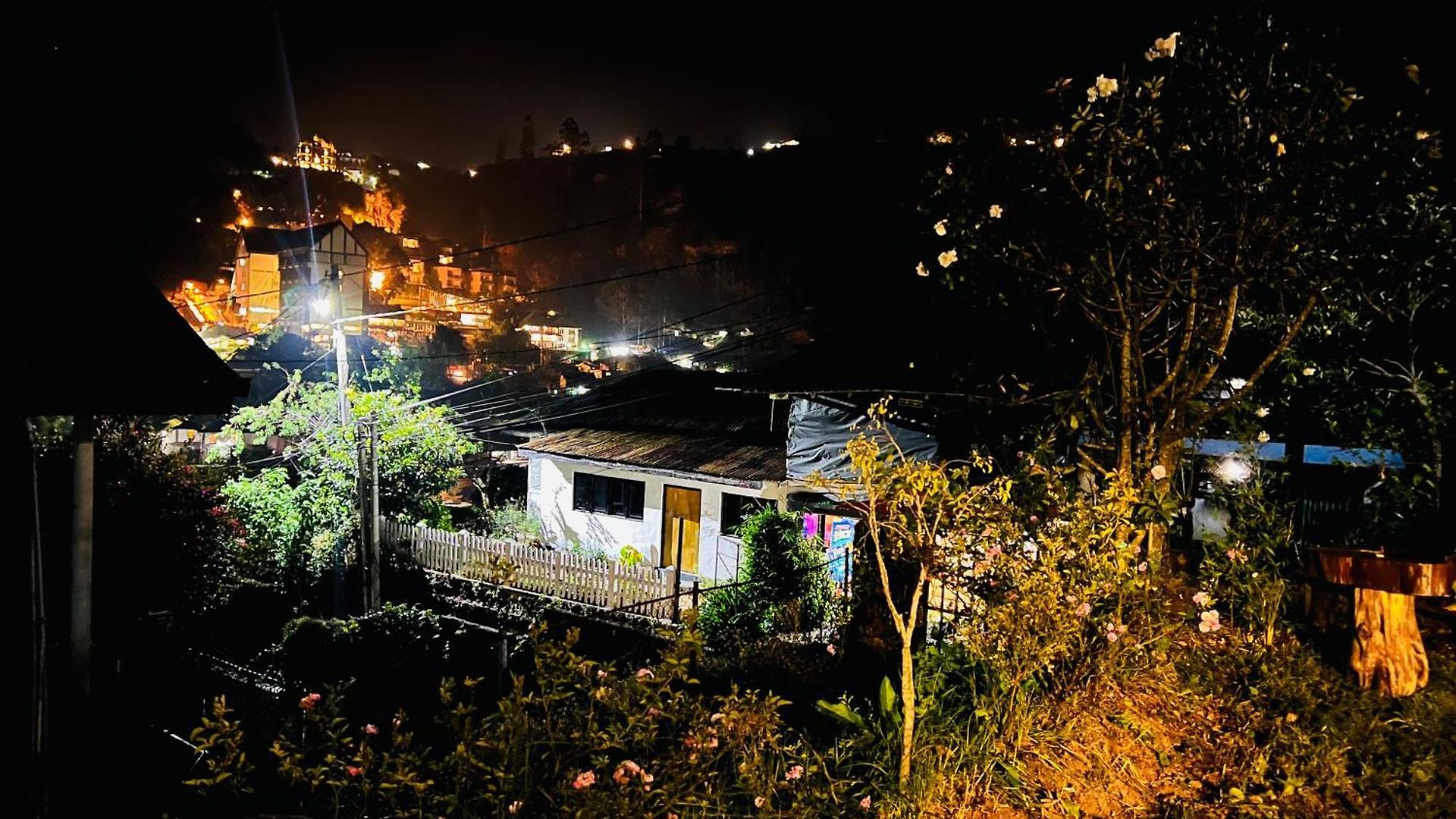 Hill Side View Nuwara Eliya