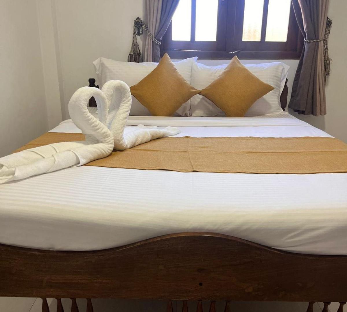 Regal Montara Guest house *