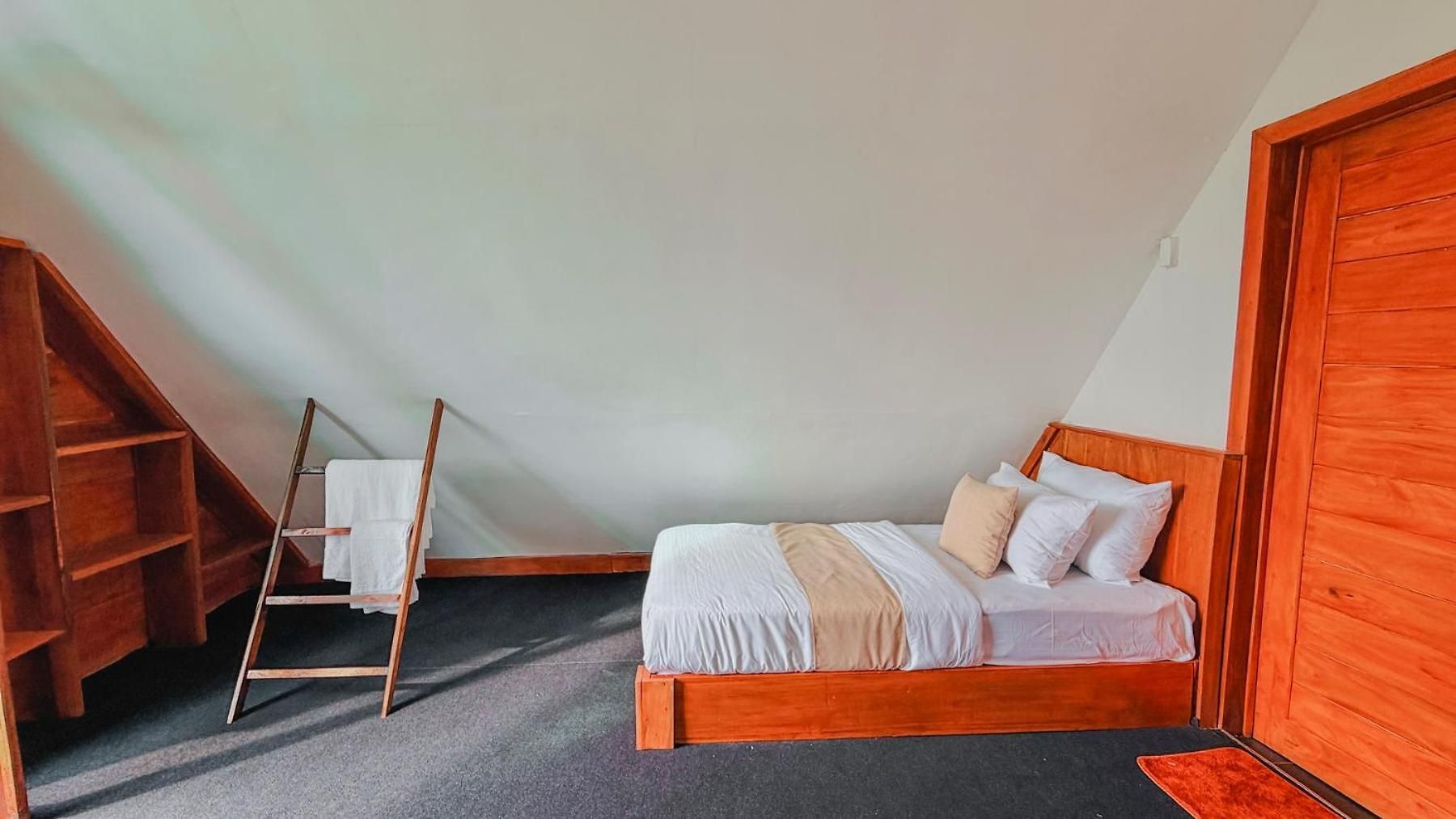 Evermist Guest house *