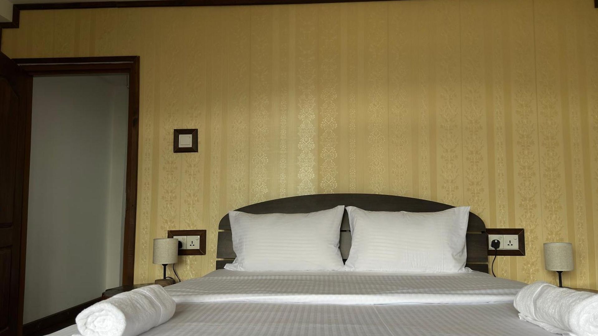 Homestay The Woodside Manor *