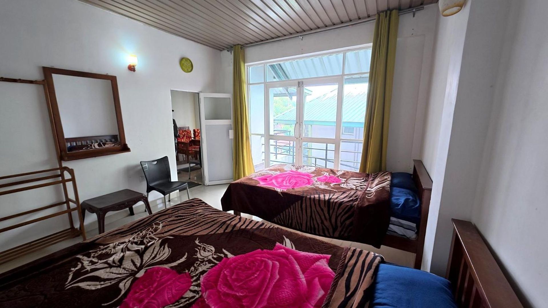 Shenul Apartment *