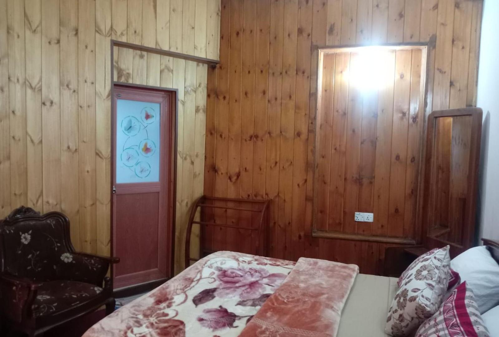 La Rose Guest house *