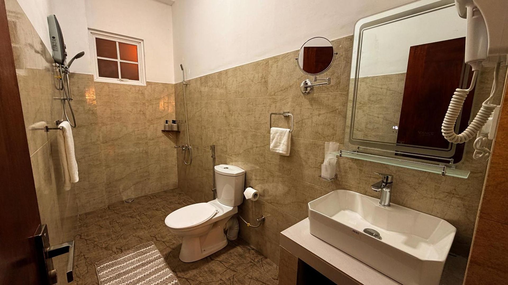 Guest house Little England
