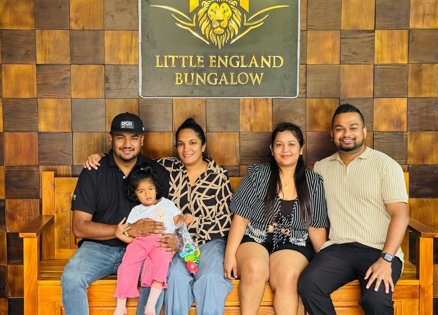 Guest house Little England
