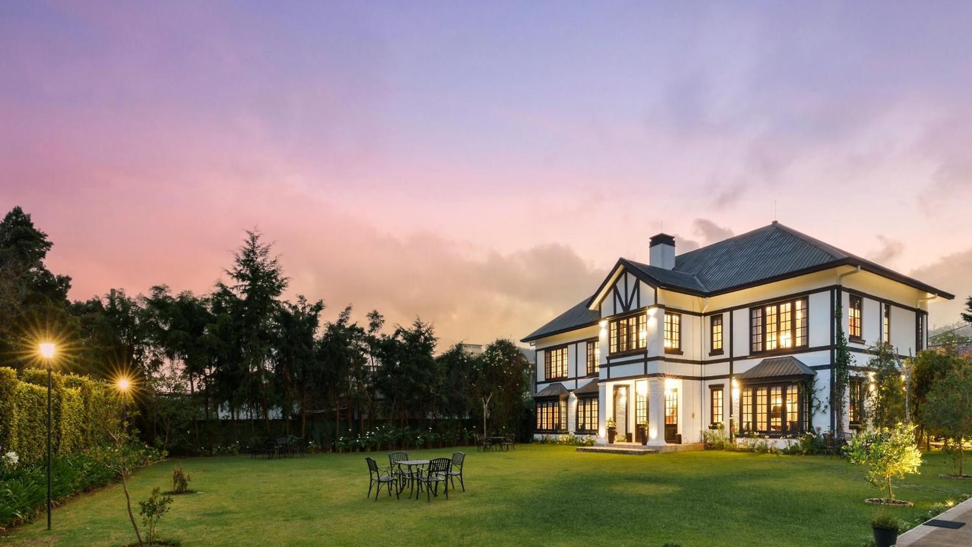 Chimneys Hotel