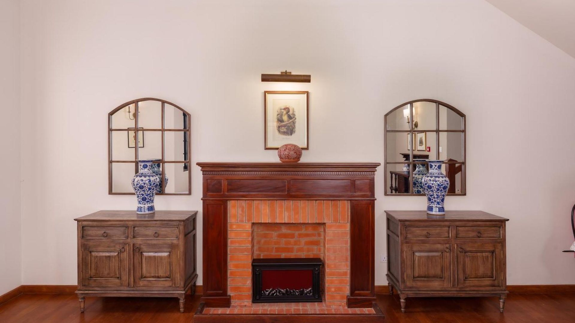 Chimneys Hotel