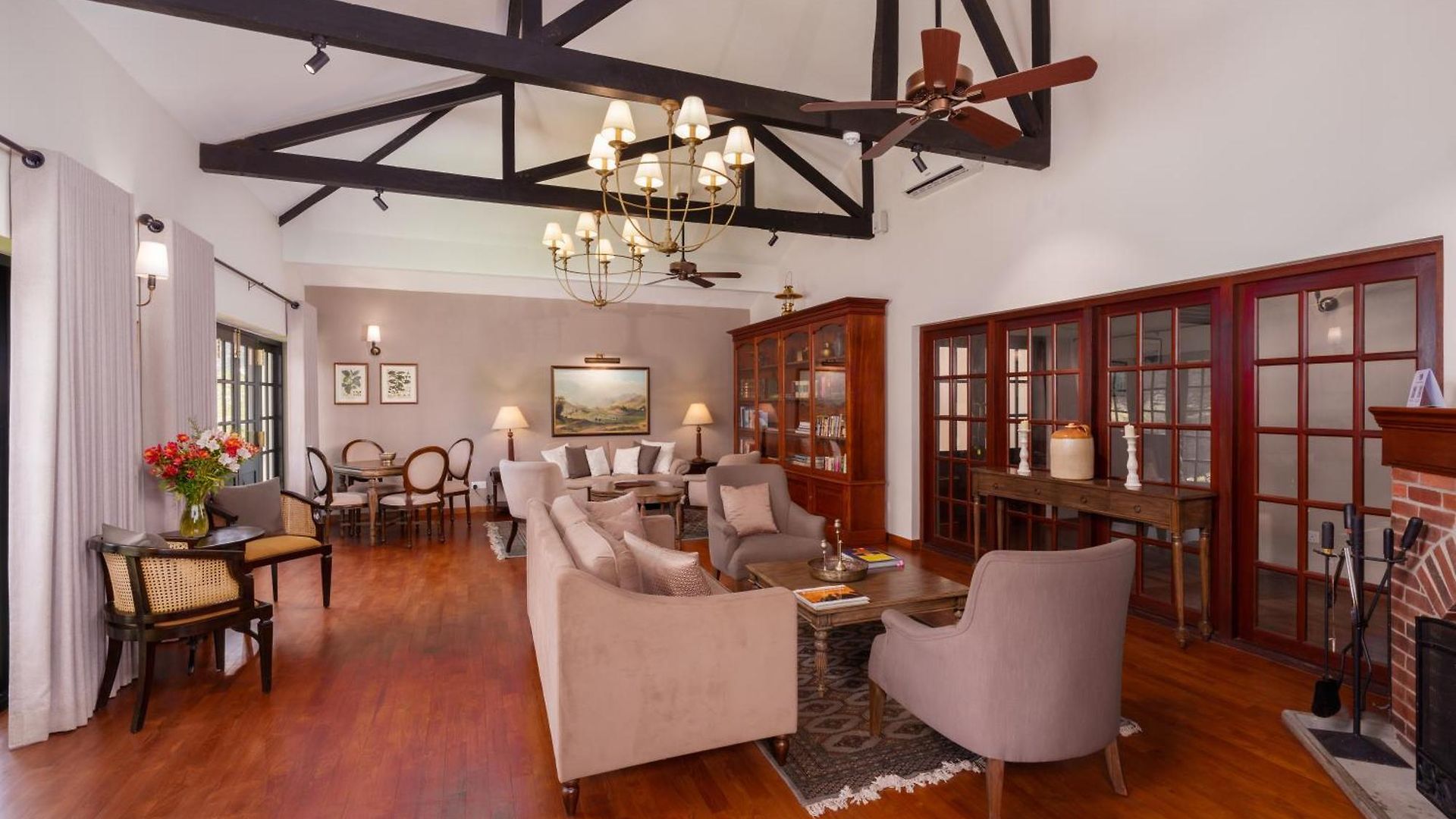 Chimneys Hotel 5*