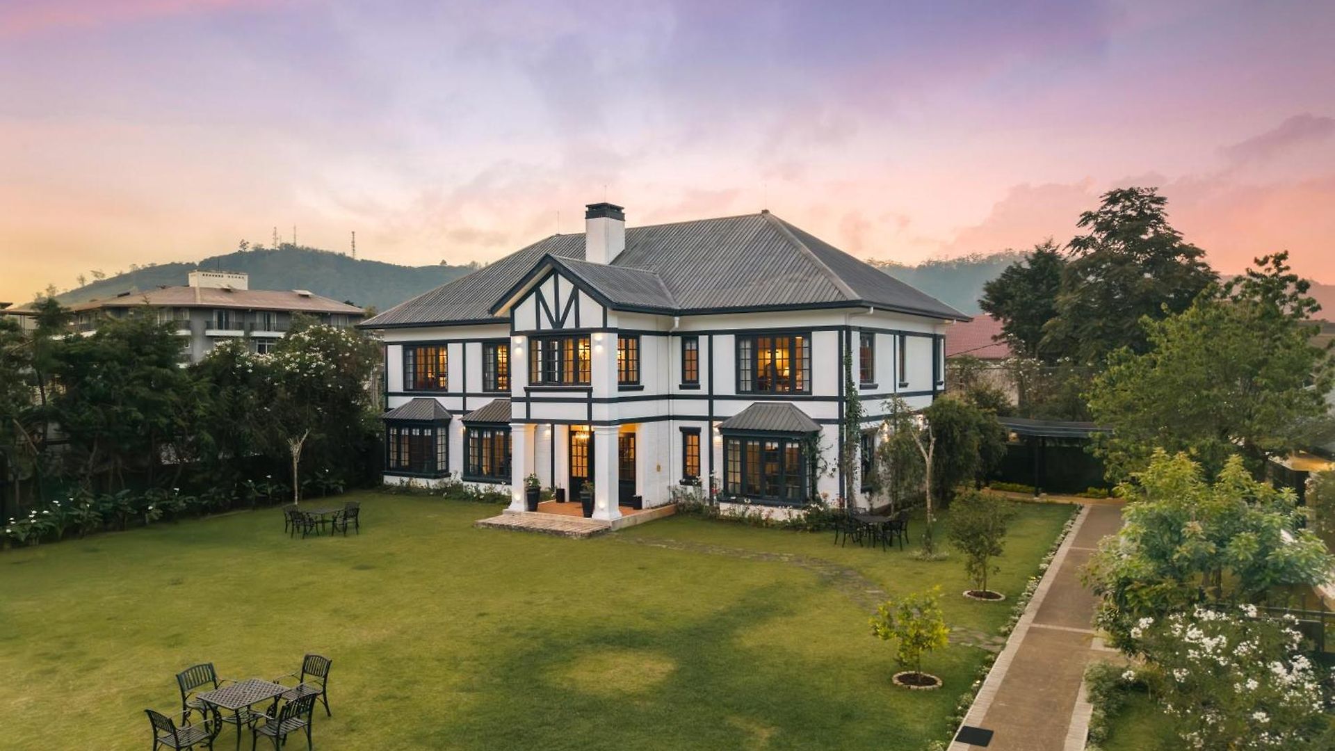 Chimneys Hotel