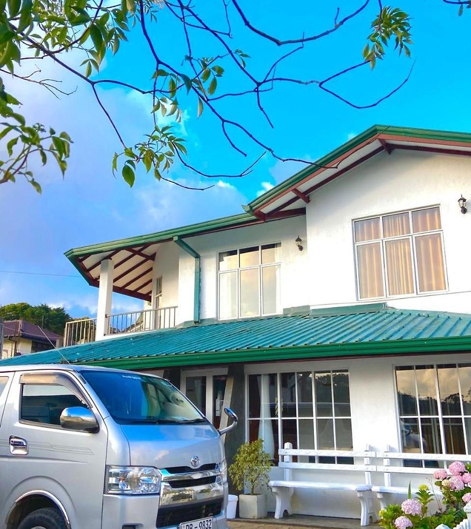 Hotel Jetco Front - *