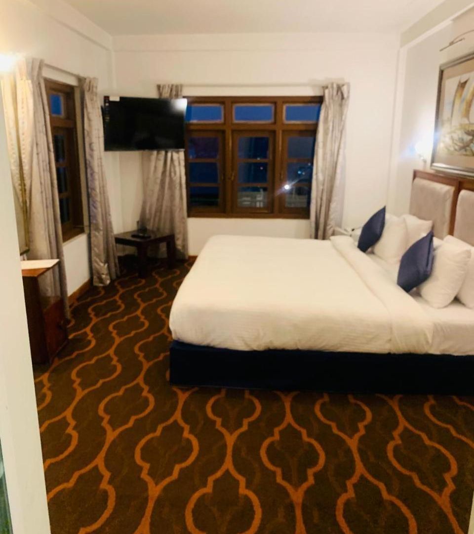 Tea Bush Hotel 3*